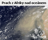 Snímek družice Terra z 9. června 2020 zachycuje rozsáhlé mračno prachu, které směřuje ze Sahary přes Kapverdské ostrovy dále nad Atlantský oceán. Vzdušné proudy každoročně transportují stovky milionů tun prachu ze saharské pouště, část se dostává až do Karibiku a Mexického zálivu. Prach na jedné straně obohacuje oceán živinami a podporuje růst planktonu, na druhé straně se tímto způsobem roznášejí i plísně a mikroorganismy, které poškozují korálové útesy.